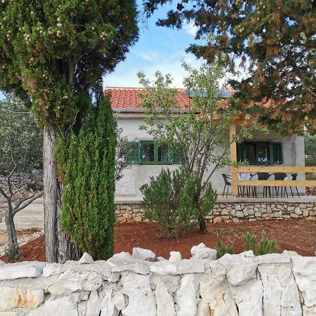 Kuca Za Odmor Obitelji Pedisic Villa Banj ภายนอก รูปภาพ