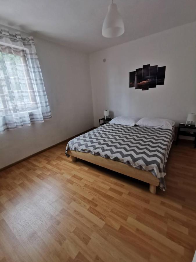 Kuca Za Odmor Obitelji Pedisic Villa Banj ภายนอก รูปภาพ