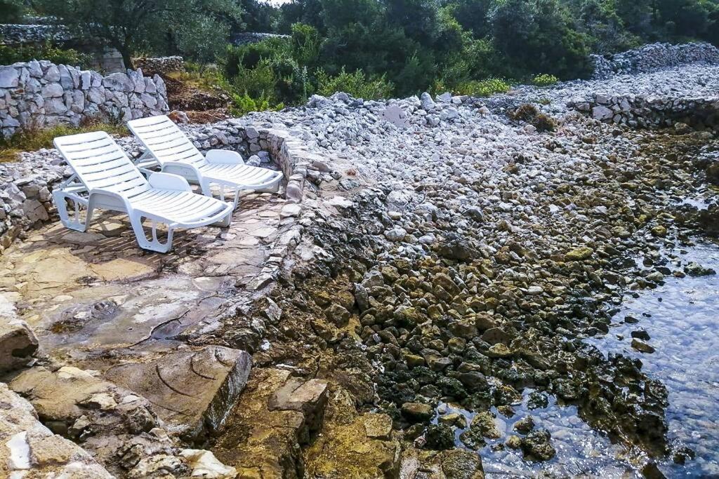 Kuca Za Odmor Obitelji Pedisic Villa Banj ภายนอก รูปภาพ